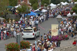 The Alohamobile in the Unionville Parade